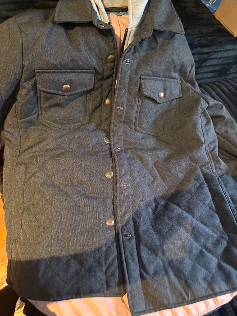 NWOT Gray Quilted Hooded Jacket with Pink Lining - Picture 4 of 4